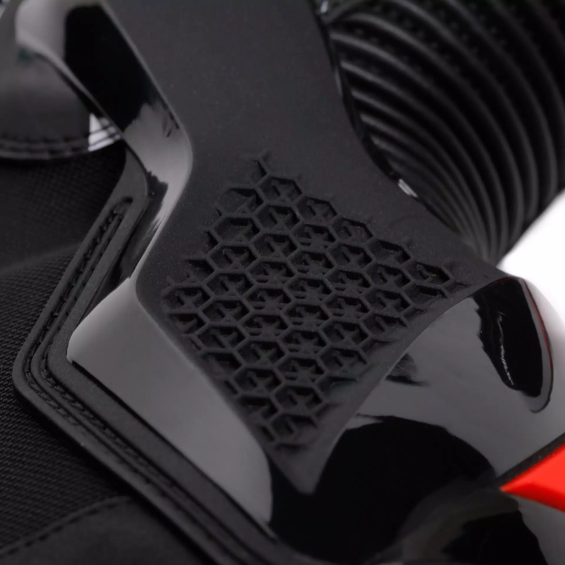 Dainese Torque 4 Yarış ve Sokak Motosiklet Botları | Kadın | Siyah/Beyaz | 2017900087N320 