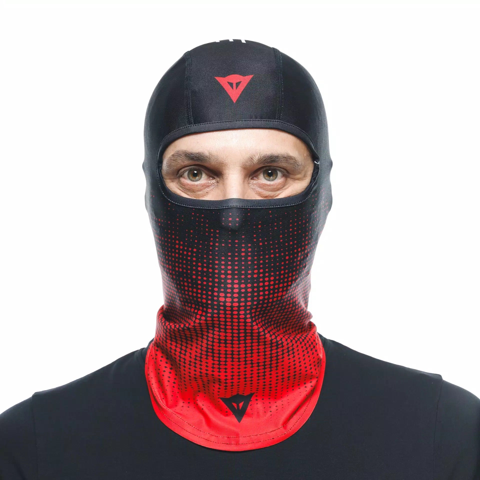 Dainese Fırtına Kapağı Siyah/Kırmızı Dainese Logosu ile | 201910000681L001 