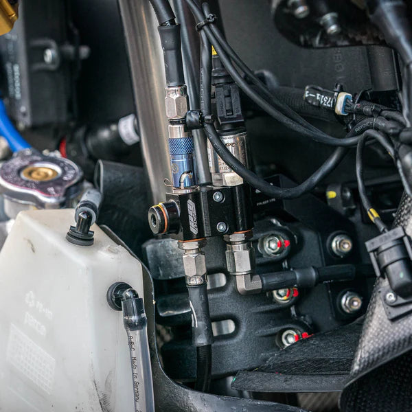 3 Yollu Dağıtıcı / Bağlantı Bloğu Ön Fren Sistemi WorldSSP Feel Racing Ducati Panigale V2 955 (20-24) FR.05.KIT 