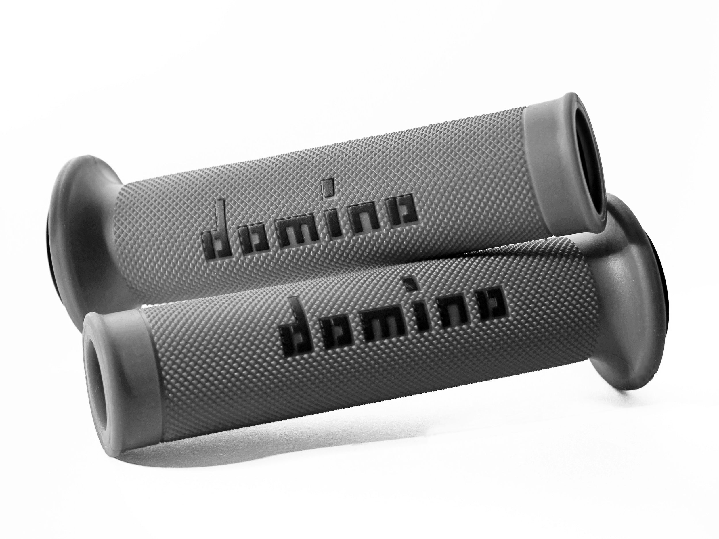 Domino A010 Yarış Kolu – Farklı renklerde grip lastiği 