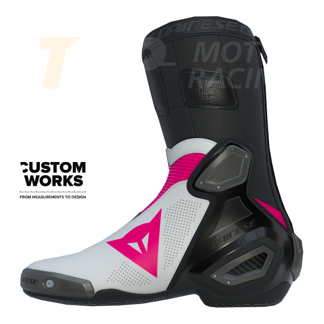 Dainese Axial 2 Air Racing ve sokak motosiklet botları | Erkek | Fuxia / Beyaz | Custom Works 