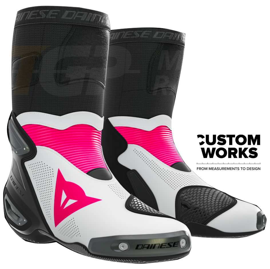 Dainese Axial 2 Air Racing ve sokak motosiklet botları | Erkek | Fuxia / Beyaz | Custom Works 