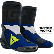 Dainese Axial 2 Air Racing ve sokak motosiklet botu | Erkek | Yamaha Mavi / Beyaz / Fluo Sarı | Custom Works 