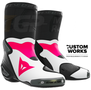Dainese Axial 2 Racing und Straßen Motorradstiefel | Herren | Fuxia / Weiß | Custom Works