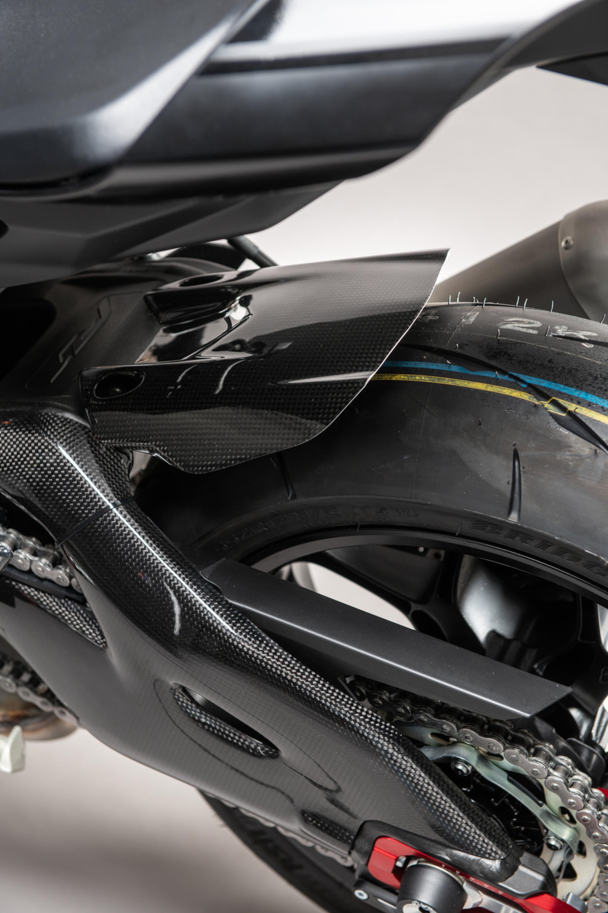 Arka Çamurluk Carbon LighTech Yamaha YZF-R1/M RN32, RN49 & RN65 (15-26) CARY5020 