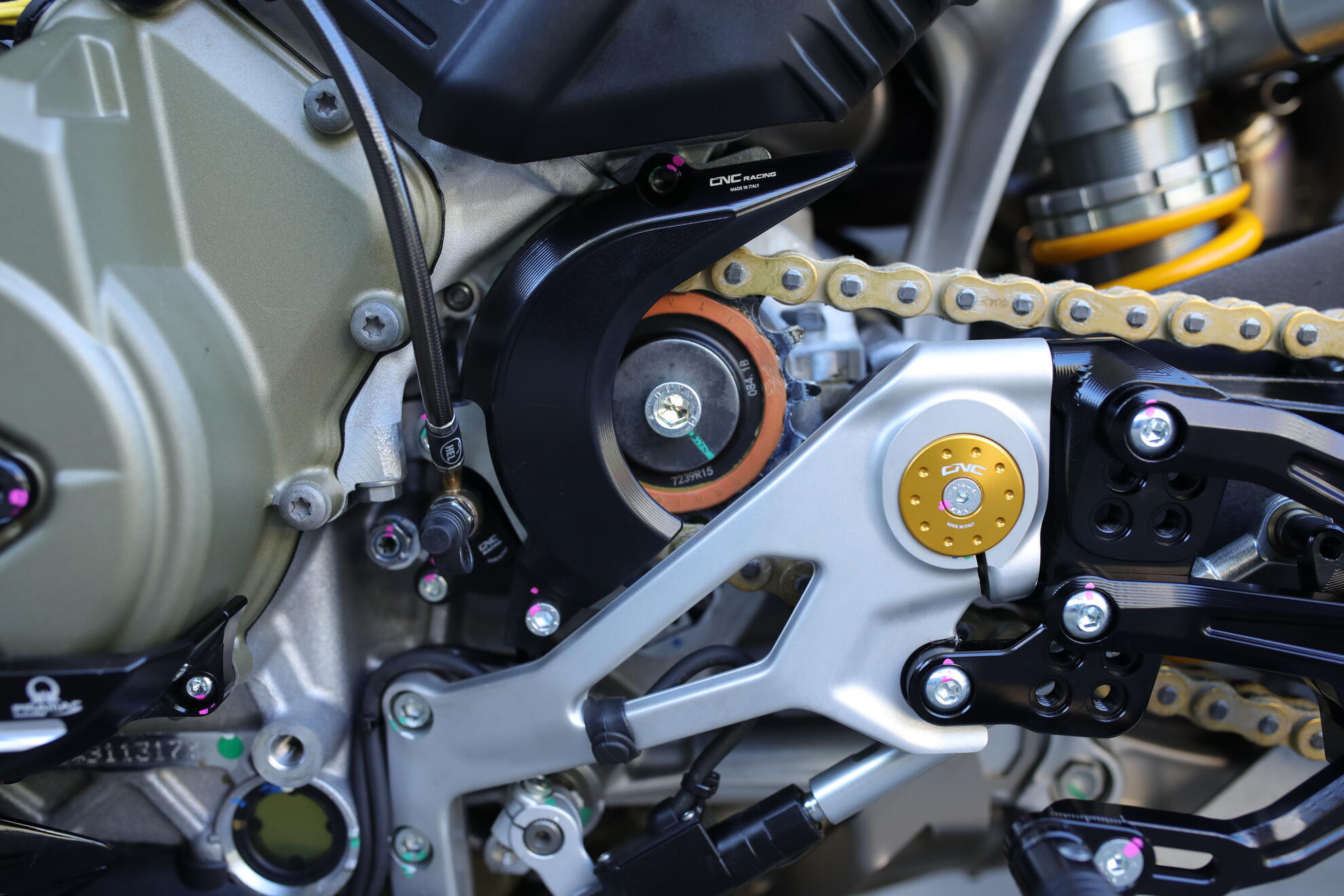 Debriyaj silindiri CNC Racing Ducati Panigale V4/S/R (25-26) AF601 