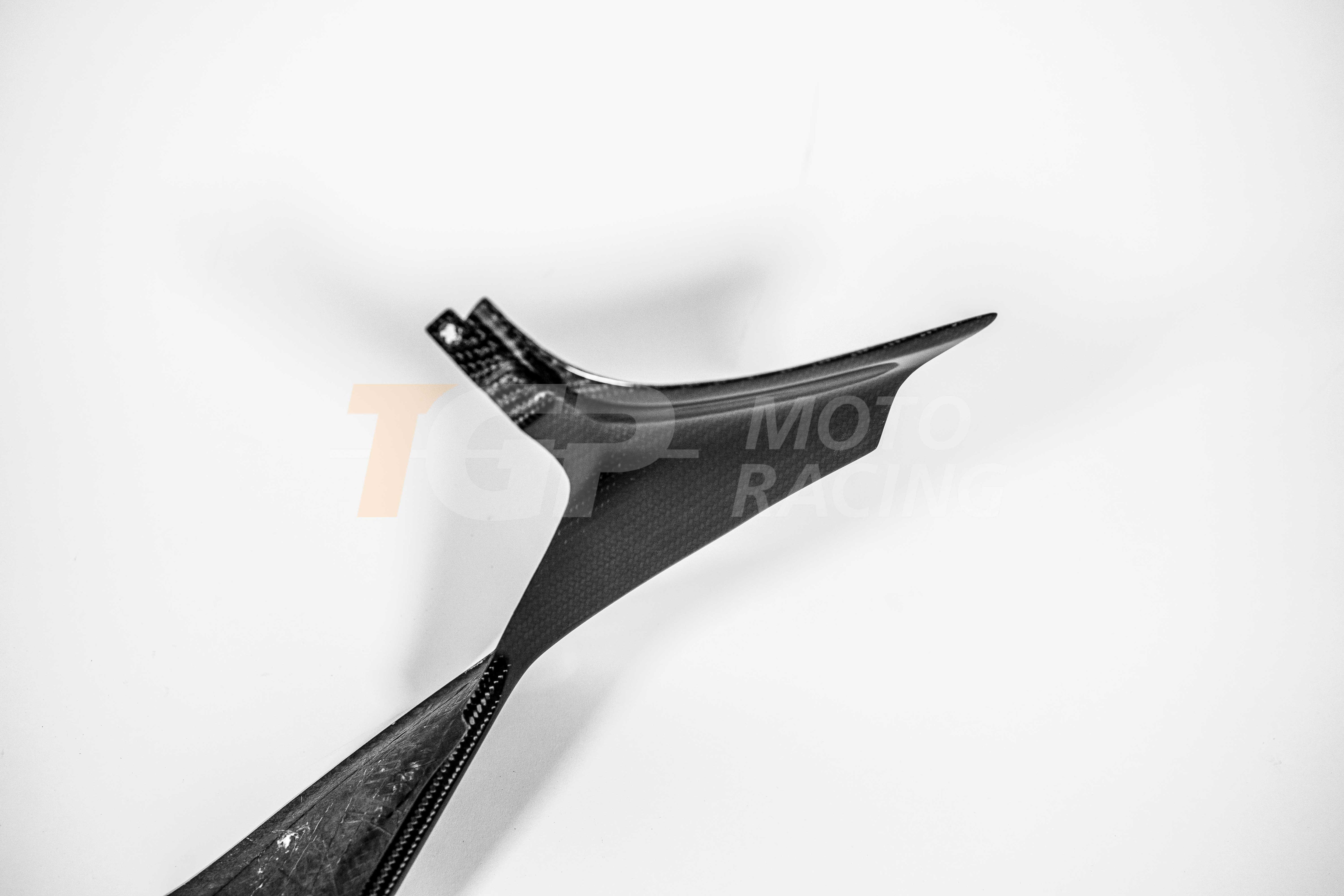 Heckverkleidung rechts 200g Carbon AP Carbon Line Ducati Panigale V4/S/R (25-26)