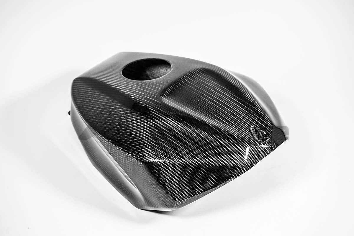 Tank kapak SBK 200g AP Karbon Hattı Aprilia RSV4/RR/1100 Fabrika (21-25) 