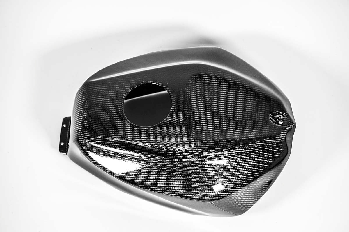 Tank kapak SBK 200g AP Karbon Hattı Aprilia RSV4/RR/1100 Fabrika (21-25) 