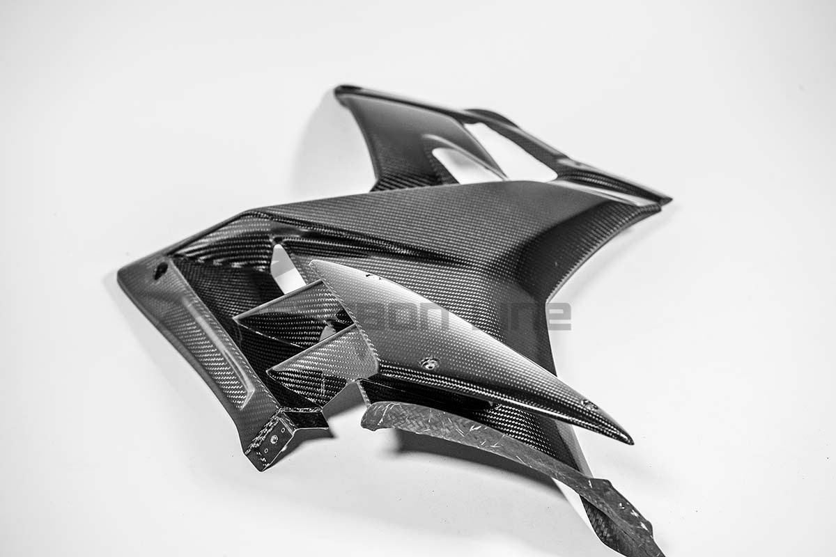 Sol taraf paneli 200g AP Carbon Line Aprilia RSV4/RR/1100 Factory (21-26) 