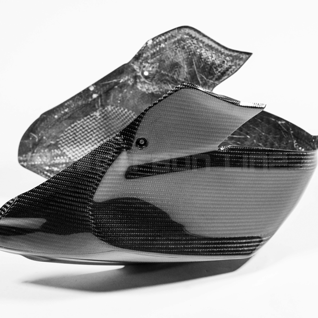 Ducati Panigale V4/S/R (25-26) için 200g AP Karbon Hatlı SBK Depo Kapağı 