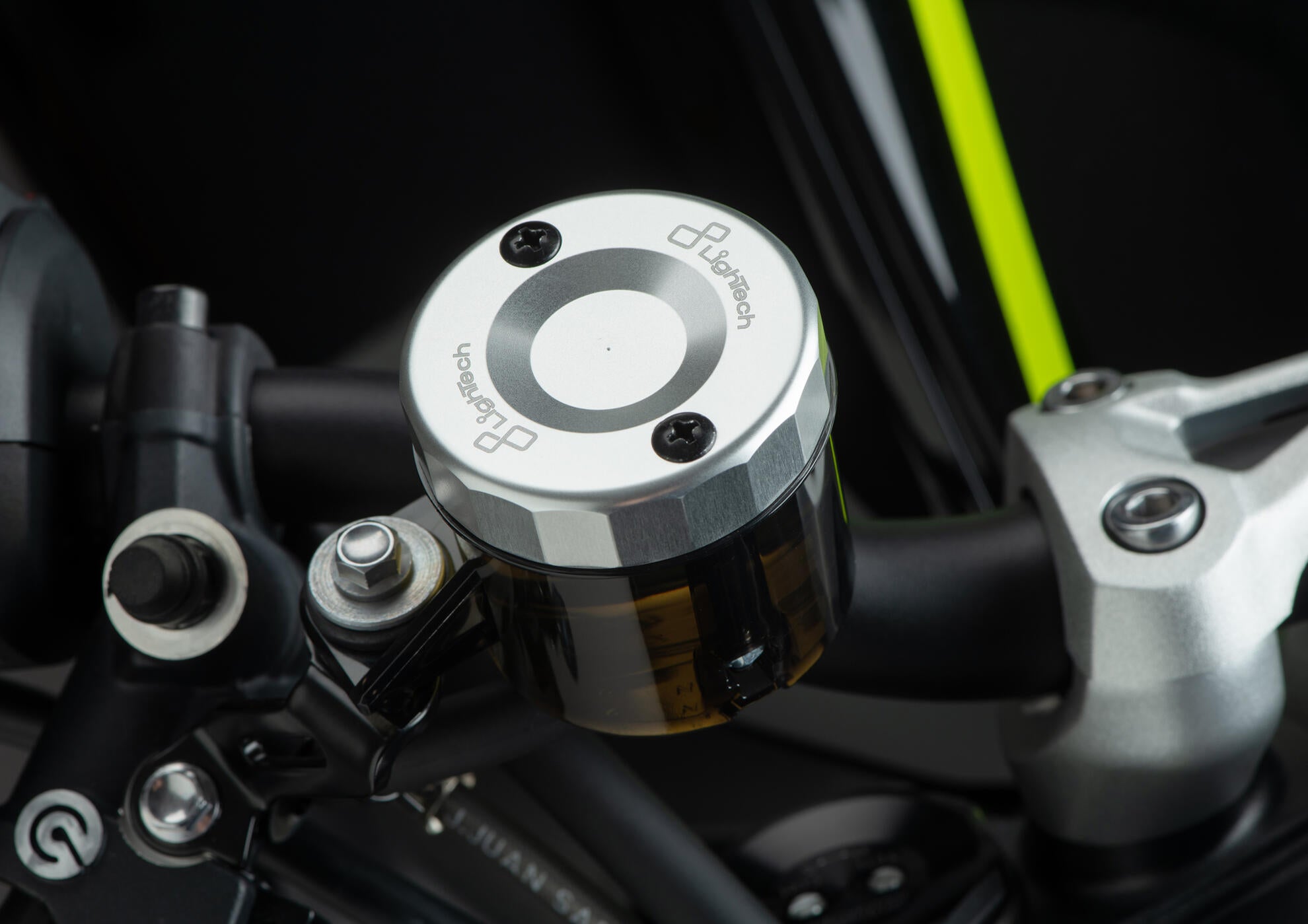 LighTech Triumph Street Triple 765 RS (17-26) için Ön Depo Kapağı FBC04 