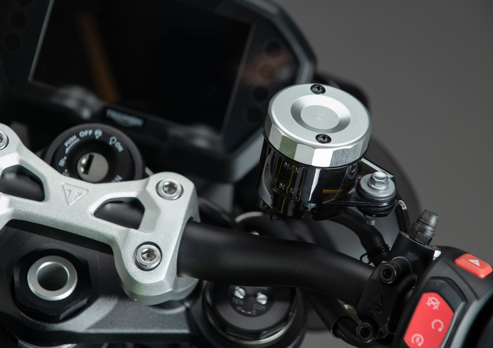 LighTech Triumph Street Triple 765 RS (17-26) için Ön Depo Kapağı FBC04 