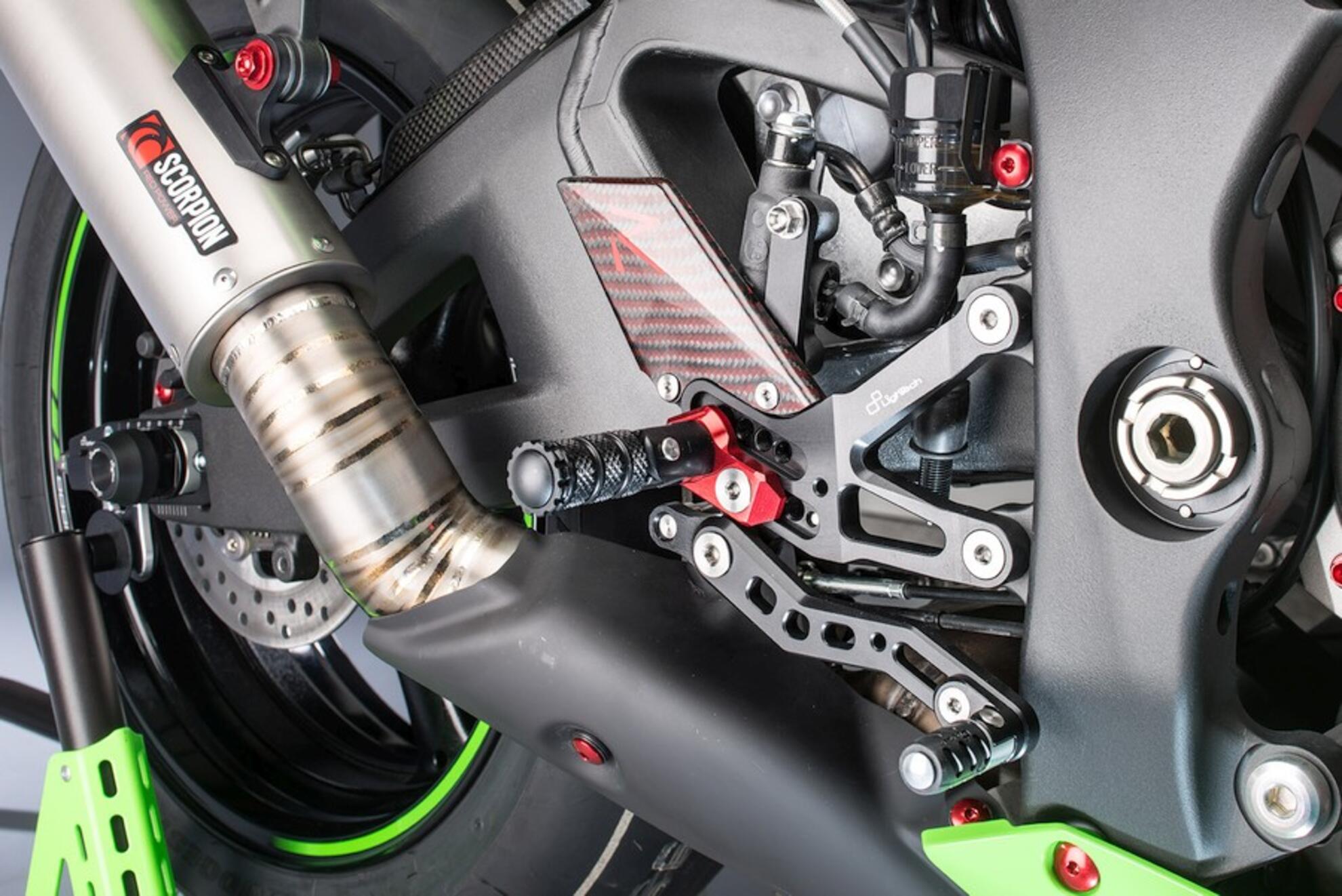 Fren sistemi R LighTech Kawasaki ZX-10 R/RR (16-20) FTRKA006R 