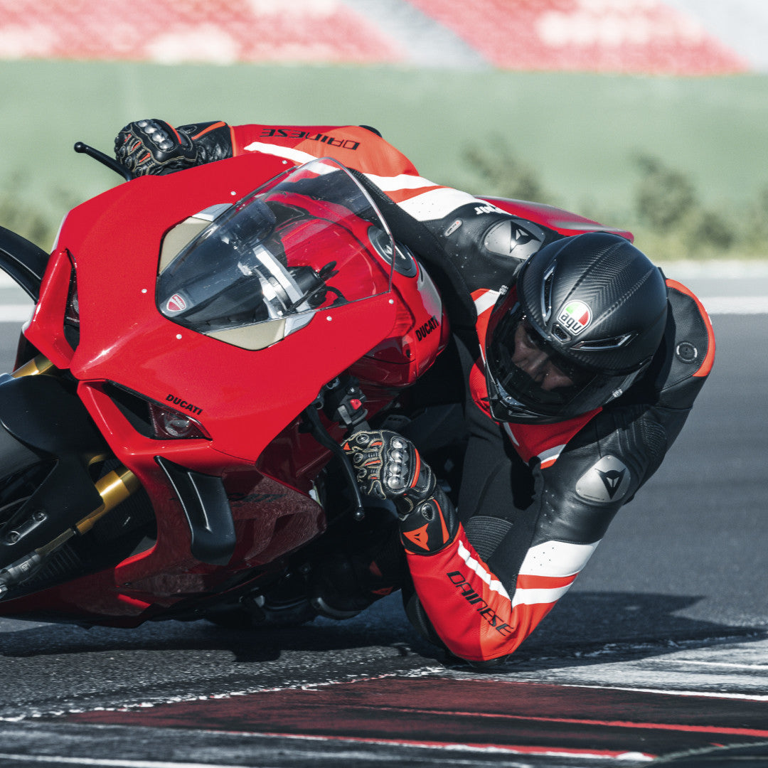 Dainese Misano 3 D-AIR® Tek parça Deri Kombin – Perfore Hava Yastıklı Yarış Tulumu | Erkek | Kırmızı 