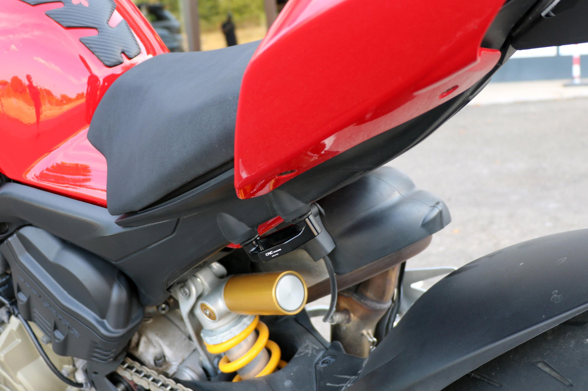 Yolcu ayak pegleri kapak plakaları Alüminyum CNC Yarış Ducati Panigale V4/S/R (25-26) PET52 