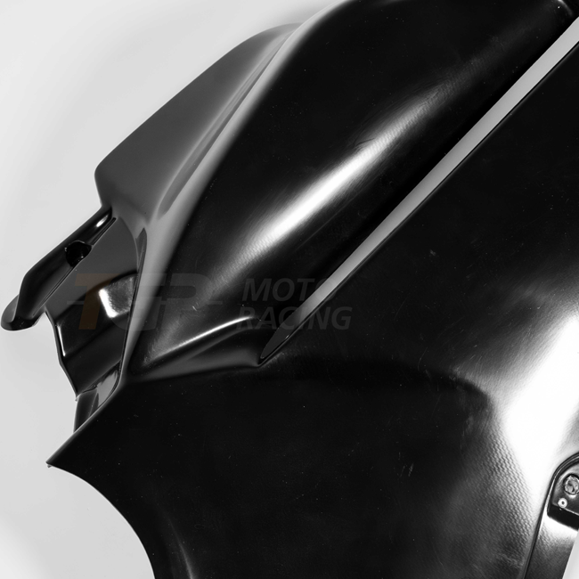 Ducati Panigale V4 R (2026) için Lavatex AP Karbon Hatları Sağ Yan Panel 