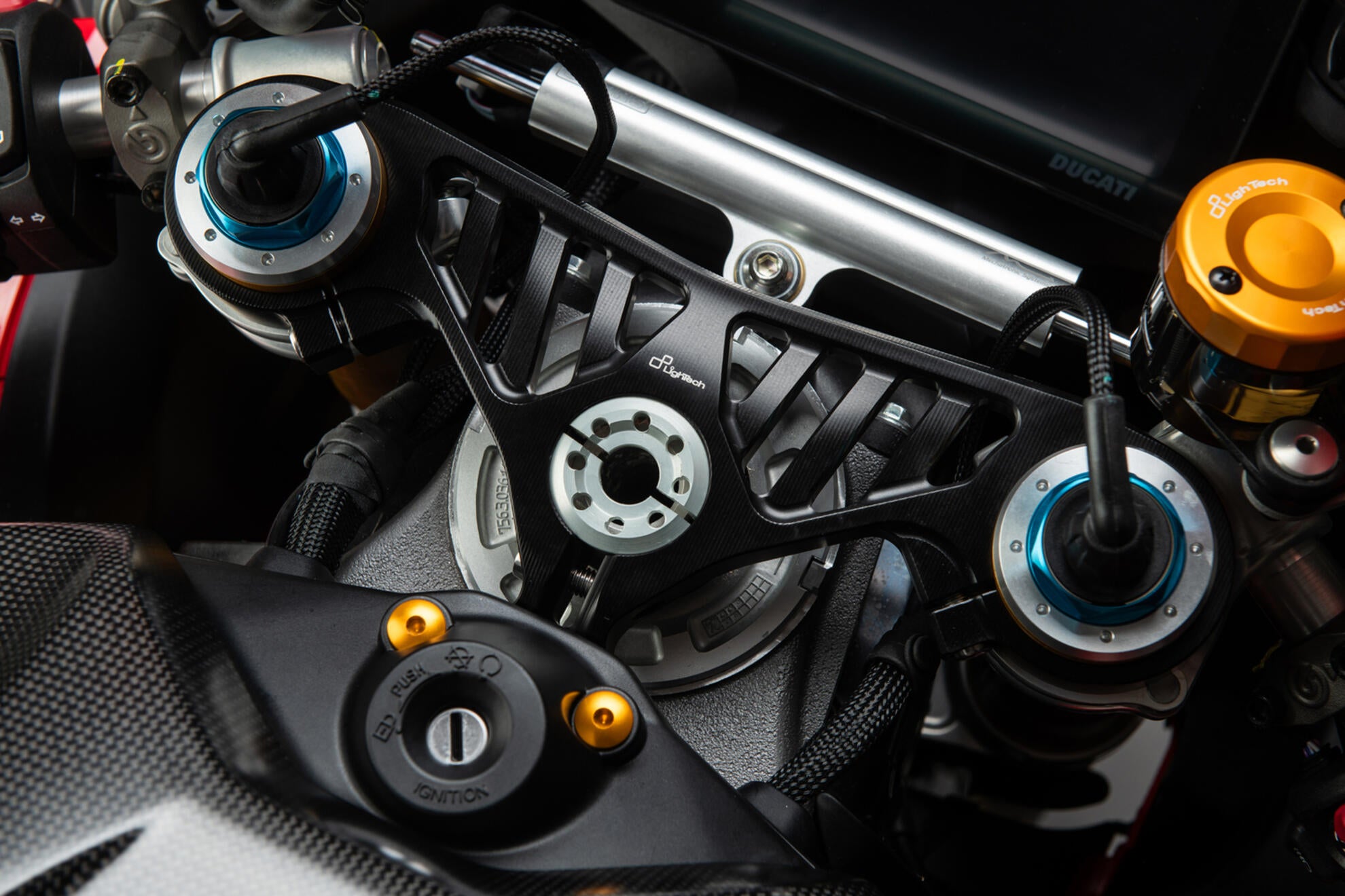 Gidon köprüsü (ÜST) LighTech Ducati Panigale V4/S/R (25-26) TCADU002NER 
