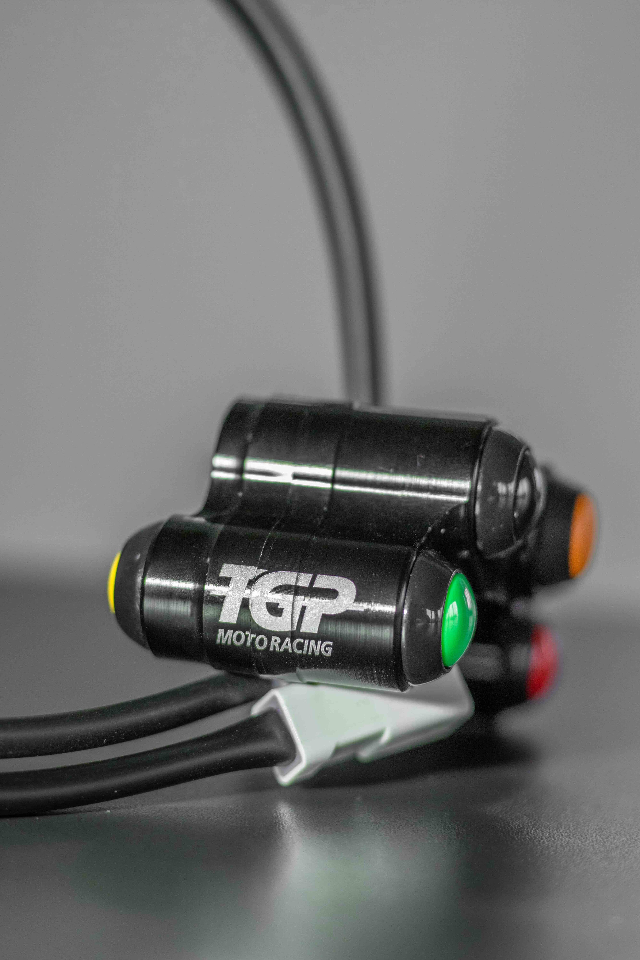 BMW S 1000 RR K67 (19-26) TGP MotoRacing için 7 Butonlu Gidon Anahtarı 