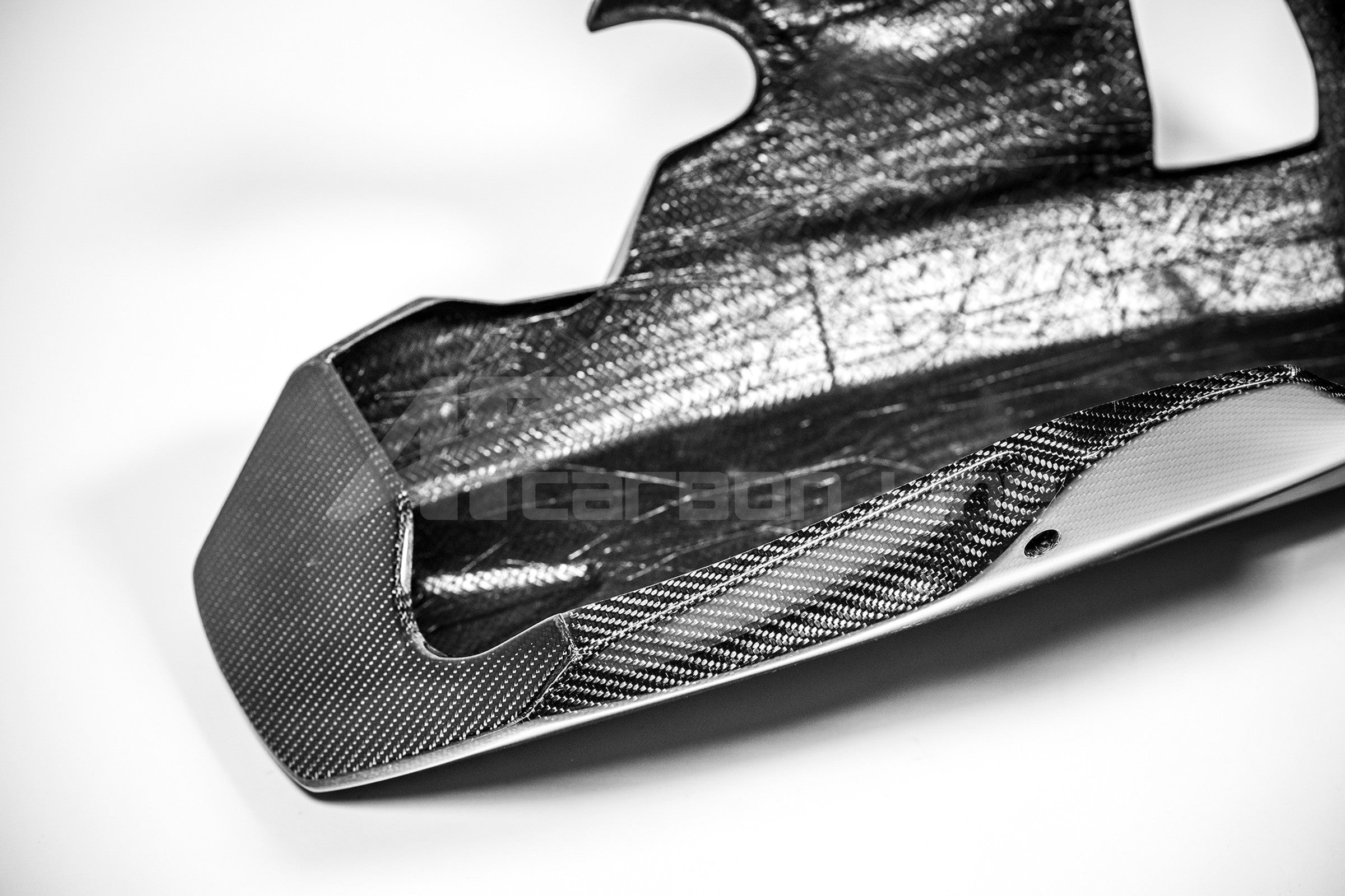 Yamaha YZF-R1/M RN65 (20-26) için 200g AP Karbon Hat Spoileri 