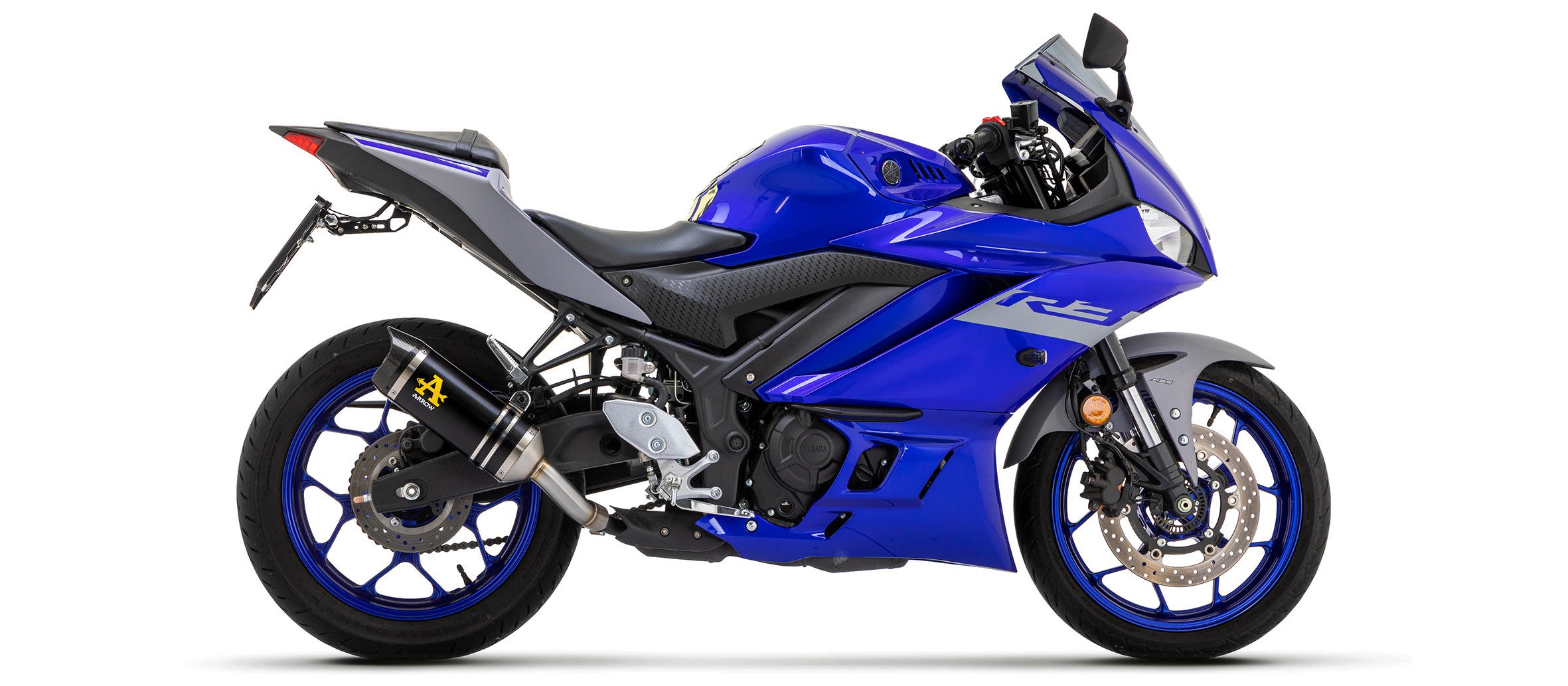 4508c129-de57-40f7-a7e2-c1b8fda7fd03_Yamaha_YZFR3_21-23_Slip-on_Thunder_AKN_1.jpg