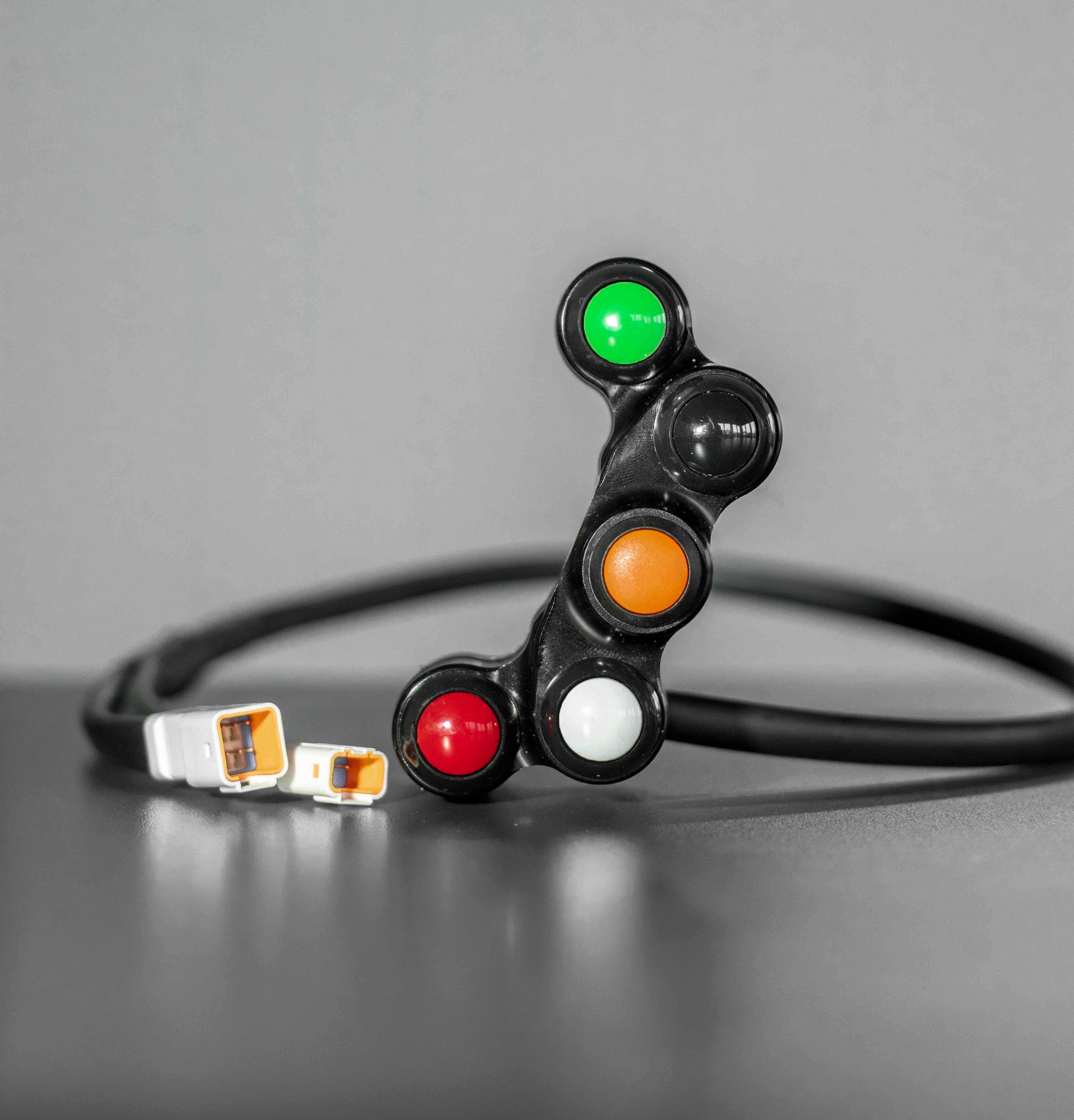 BMW S 1000 RR K67 (19-26) TGP MotoRacing için 7 Butonlu Gidon Anahtarı 