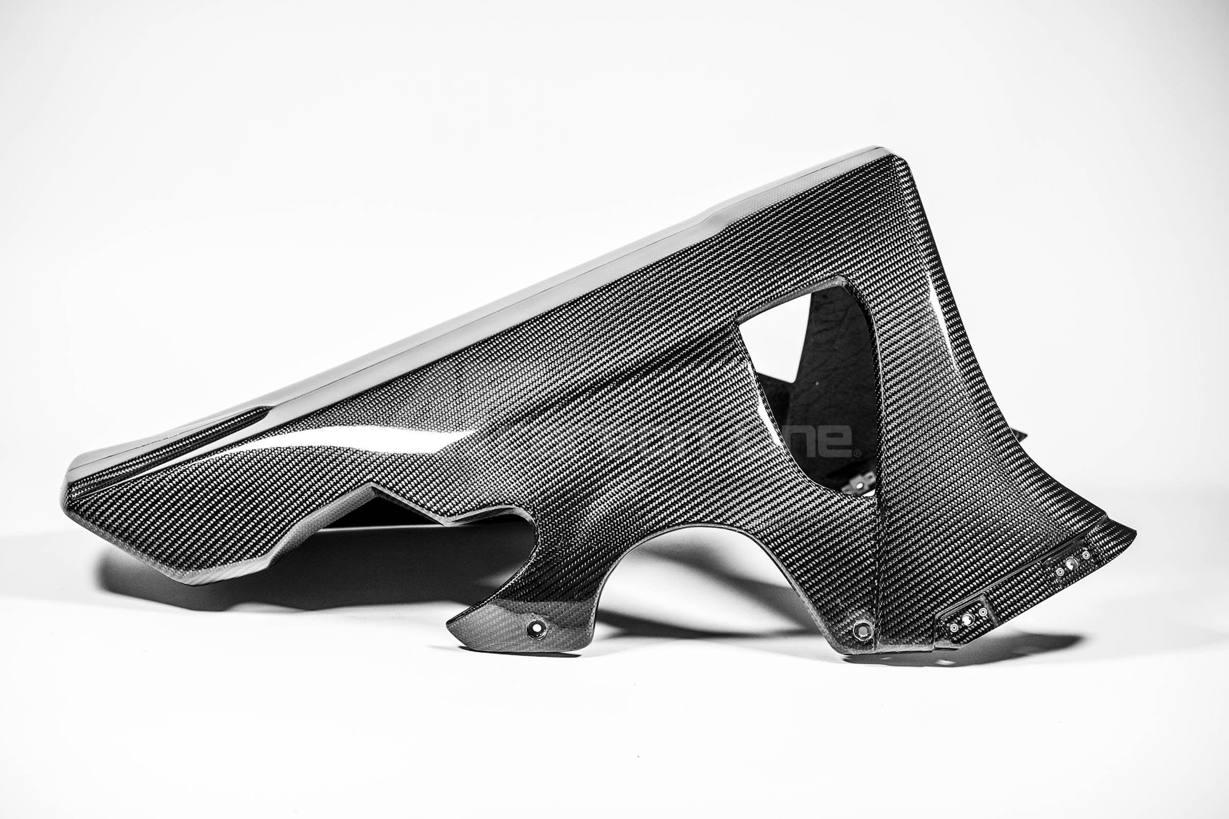Yamaha YZF-R1/M RN65 (20-26) için 200g AP Karbon Hat Spoileri 