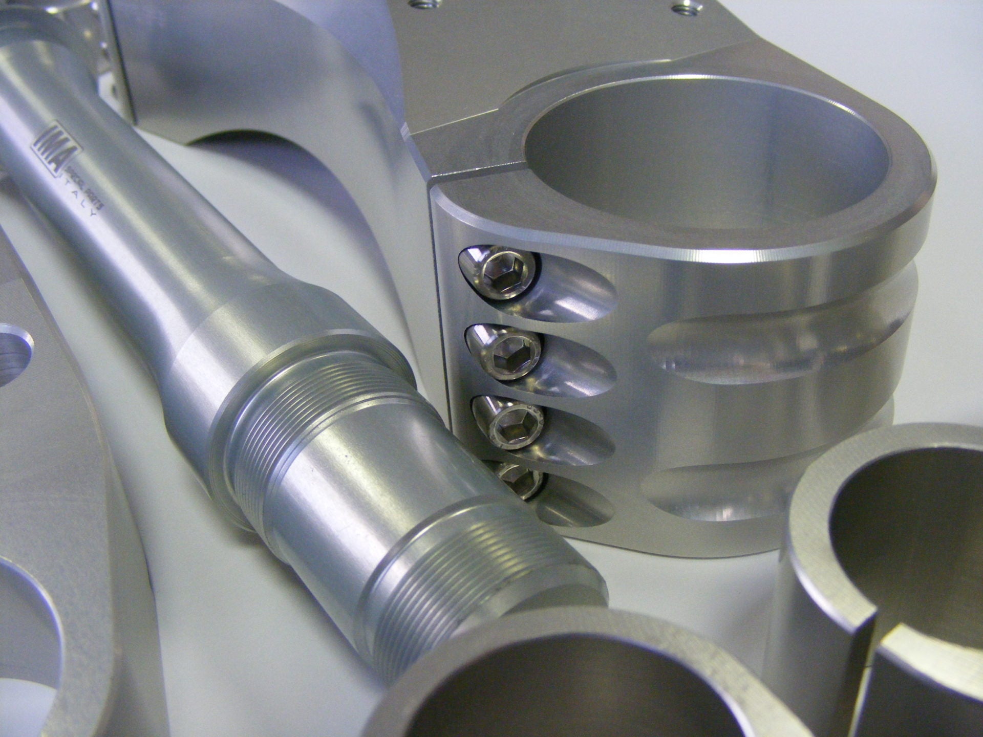 Ima Special Parts Yarış Ön Tekerlek Kolları Aprilia RSV4/RR/RF/1100 Factory (15-20) 