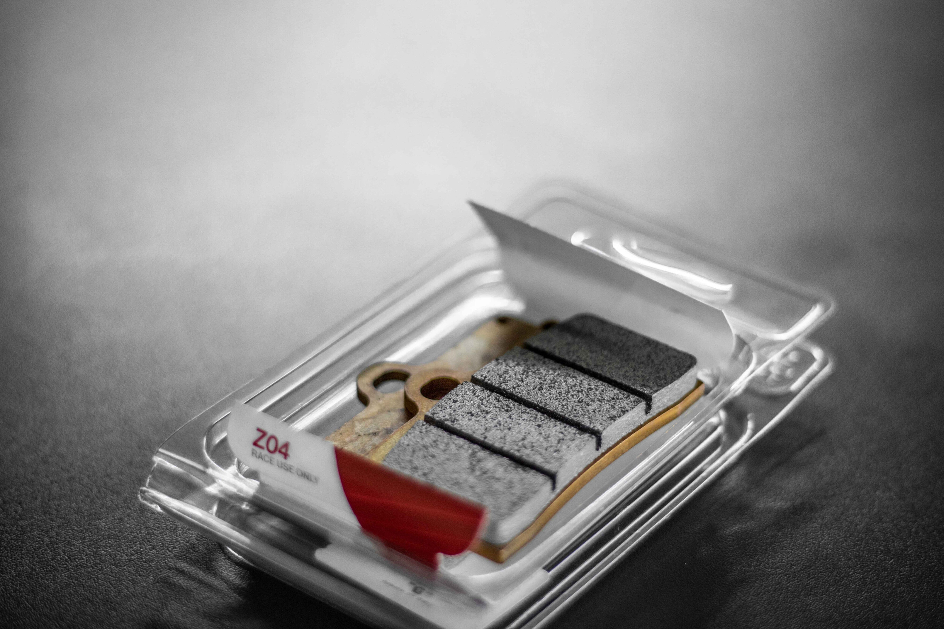 Brembo Z04 Yarış-Fren Balataları Yamaha YZF-R1/M (15-25) 107A48653 